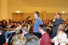 Podiumsdiskussion mit der Gesch&auml;ftsleitung von Compaq